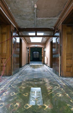 Mid Wales Hospital, September 2010, Entrance Hall 